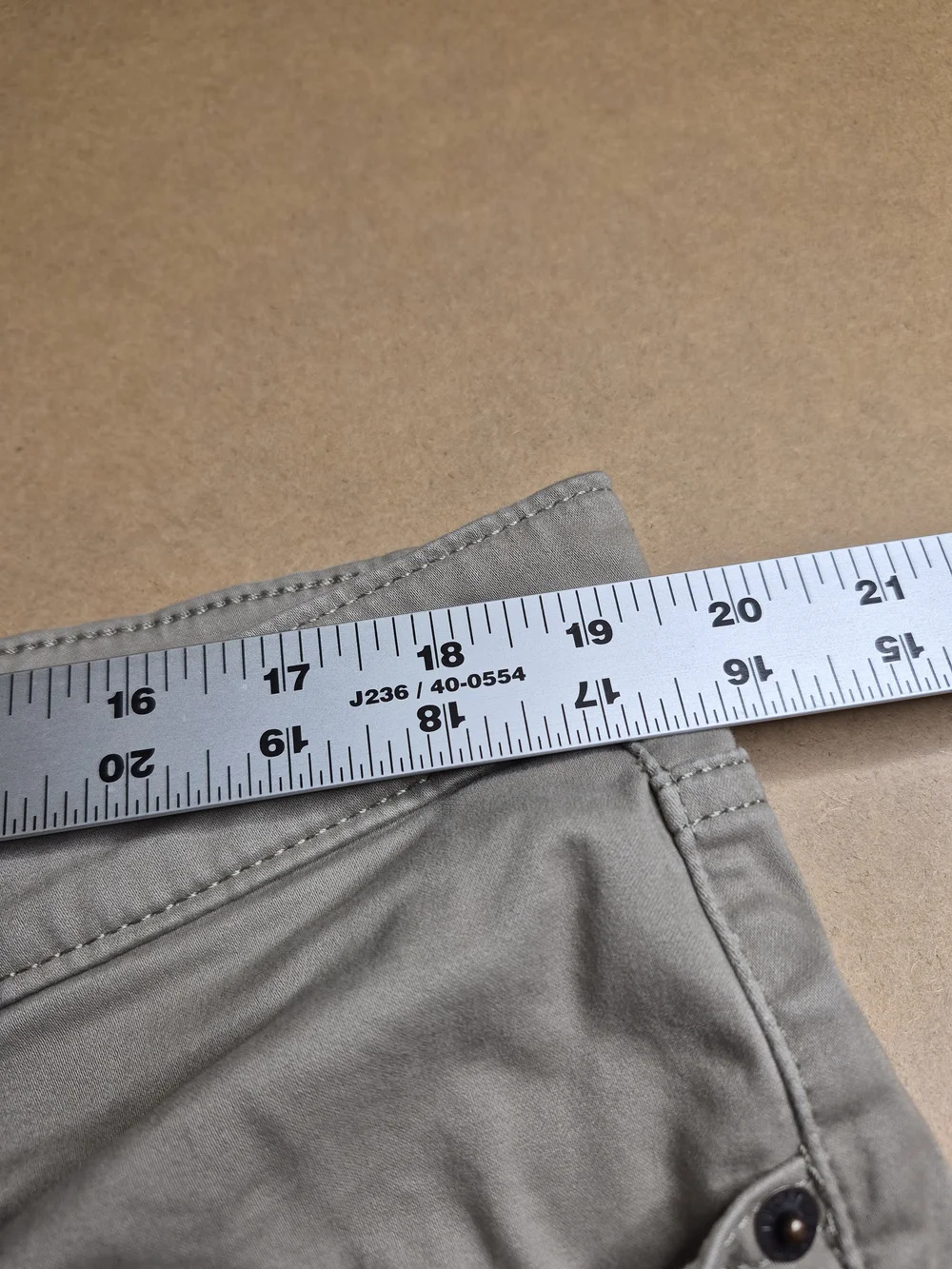 Lucky Brand Men's Straight Fit Chinos in Light Tan 4587/7